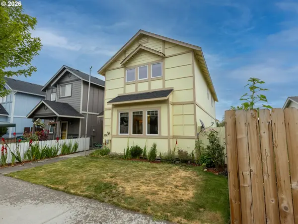 374 NW 25TH ST, Redmond, OR 97756