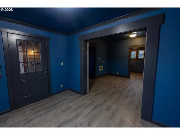 2306 3RD ST, Tillamook, OR 97141
