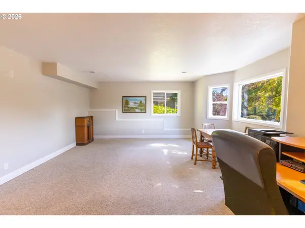 583 CANBERRA DR, Philomath, OR 97370