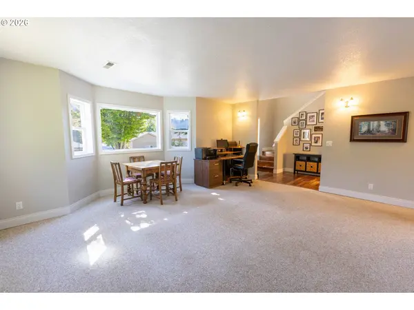 583 CANBERRA DR, Philomath, OR 97370