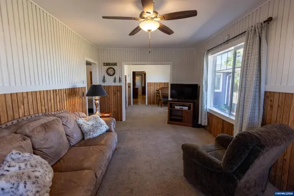 5686 Waconda Rd NE, Salem, OR 97305