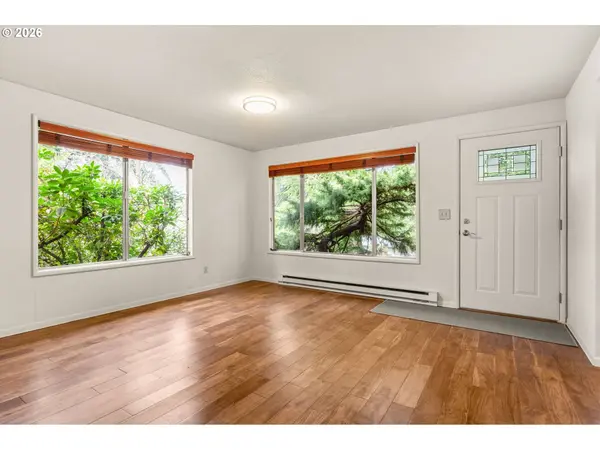4222 SW HUME ST, Portland, OR 97219