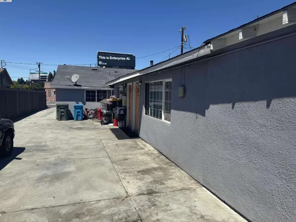 2118 Addison Ave, East Palo Alto, CA 94303