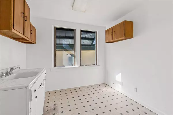 1401 Springhill AVE, Mobile, AL 36604