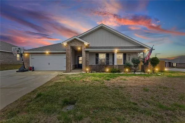 8305 Glenwood WAY, Semmes, AL 36575