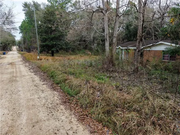 10775 Pine RD, Grand Bay, AL 36541