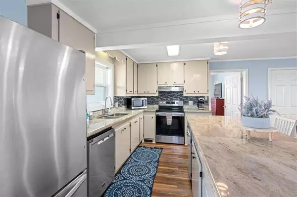 108 Ponchartrain CT, Dauphin Island, AL 36528