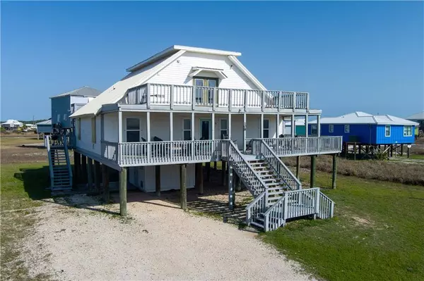 108 Ponchartrain CT, Dauphin Island, AL 36528