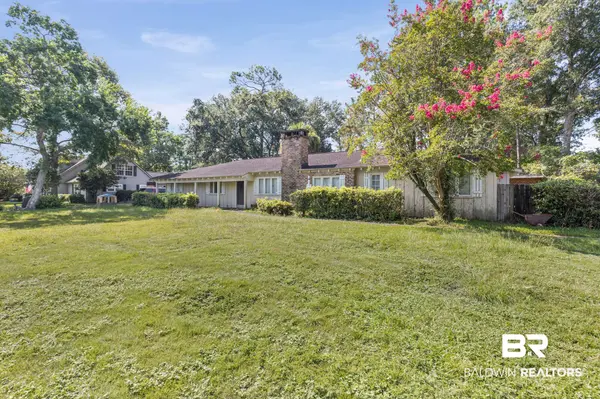 3813 Conway Dr, Mobile, AL 36608