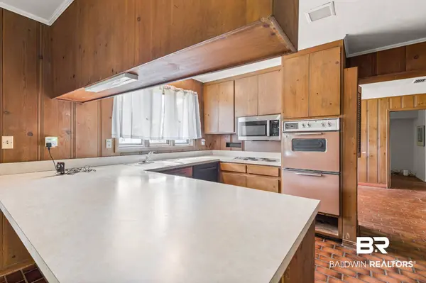 3813 Conway Dr, Mobile, AL 36608