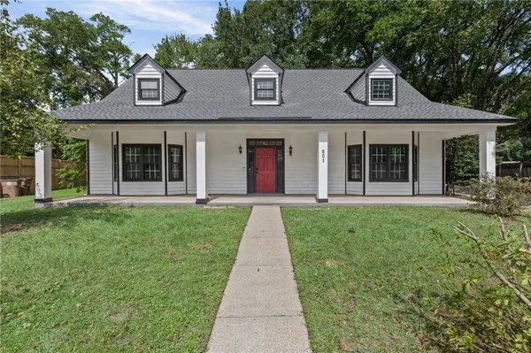 801 Highpoint CIR