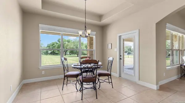 192 COPPER RIDGE DR, La Vernia, TX 78121