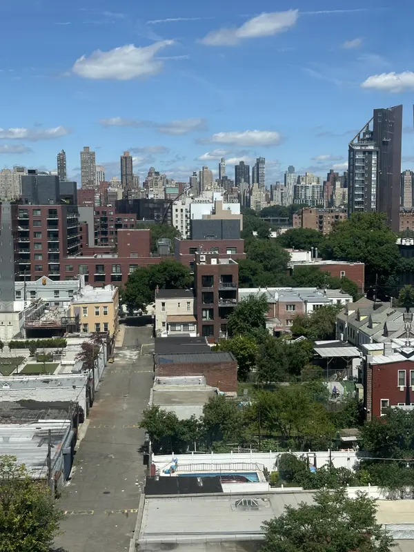 31-64 21st St #9A, Astoria, NY 11106