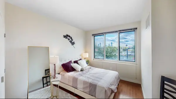 12-15 Broadway #227, Astoria, NY 11106