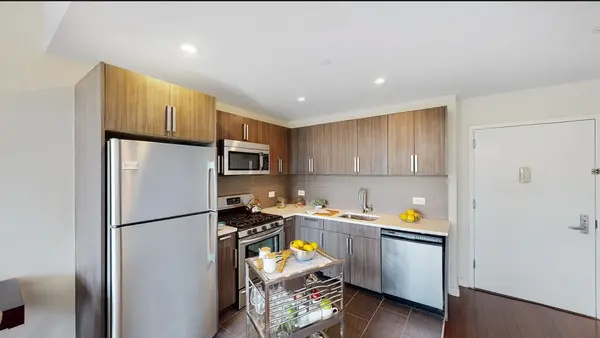12-15 Broadway #227, Astoria, NY 11106