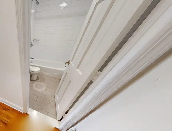 Steinway St #2, Astoria, NY 11103