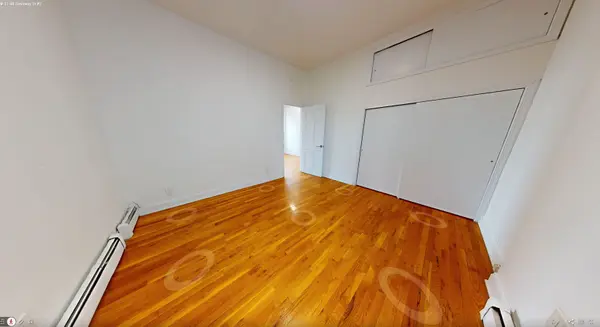 Steinway St #2, Astoria, NY 11103