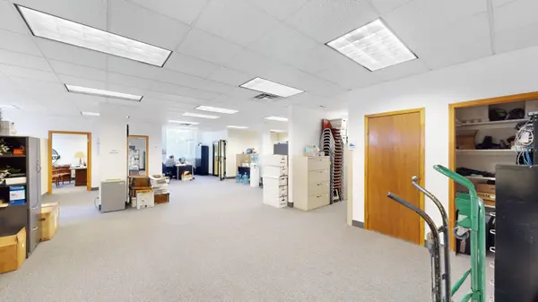 31-21 31st St #4, Astoria, NY 11106