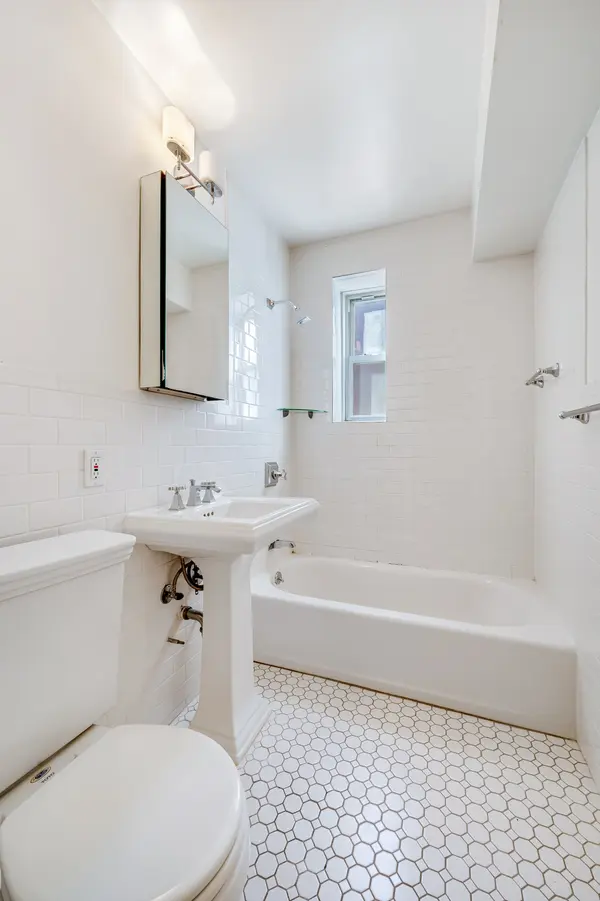 39-65 51st St #6E, Woodside, NY 11377