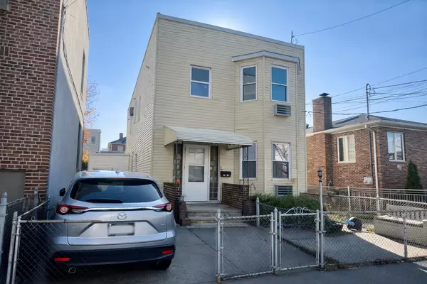 21-51 48th St, Astoria, NY 11105