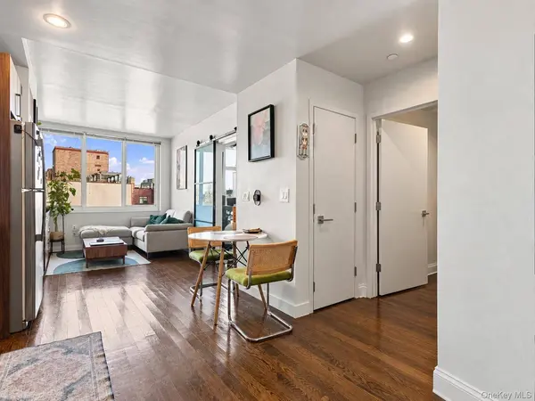 12-15 Broadway #804, Astoria, NY 11106