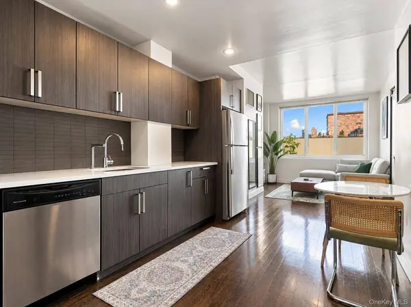 12-15 Broadway #804, Astoria, NY 11106