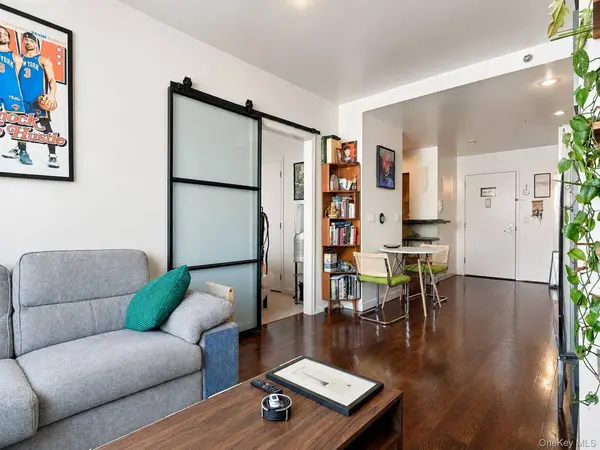 12-15 Broadway #804, Astoria, NY 11106