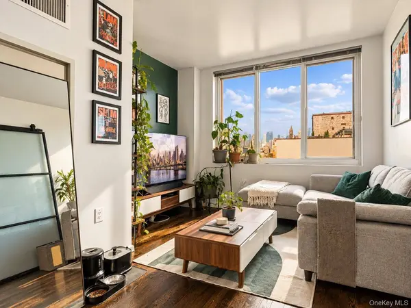 12-15 Broadway #804, Astoria, NY 11106