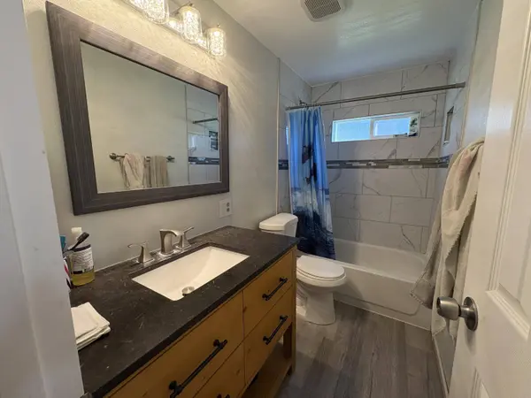 117 E 5th St, Shoshone, ID 83352