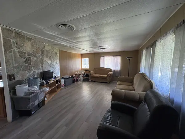 117 E 5th St, Shoshone, ID 83352