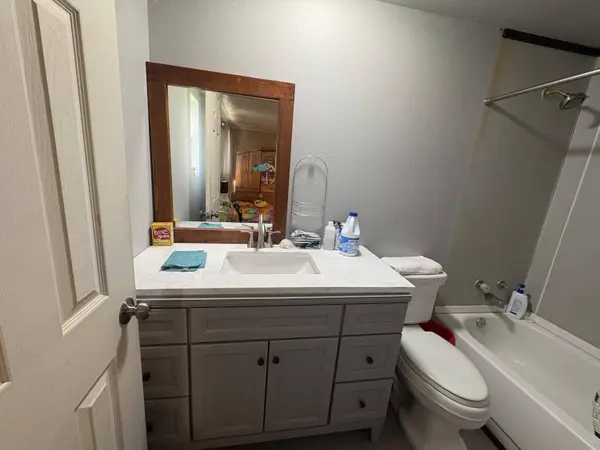 117 E 5th St, Shoshone, ID 83352