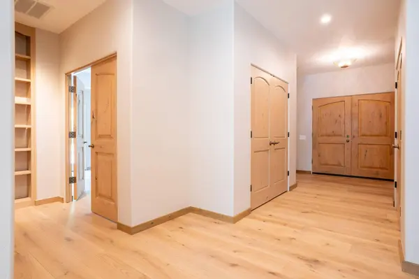 320 Deerwood Dr, Hailey, ID 83333