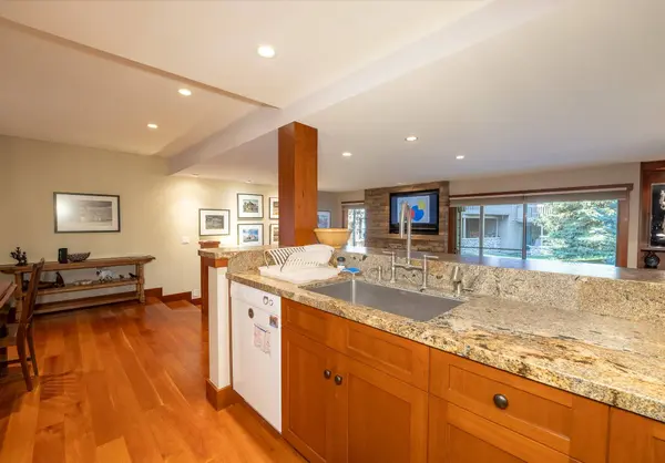 1522 Snow Creek Condo Dr, Sun Valley, ID 83353
