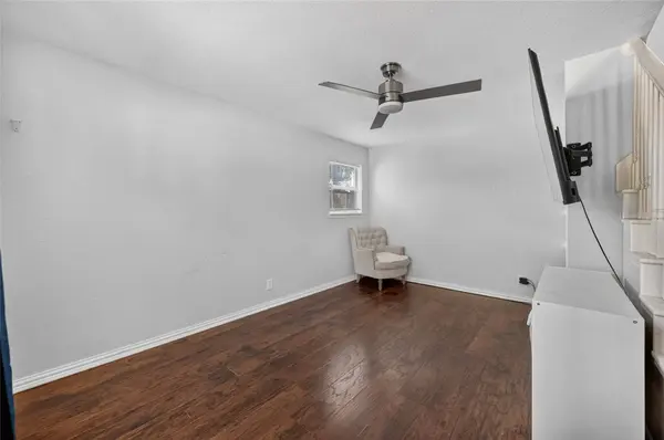 1804 Mims ST, Fort Worth, TX 76112
