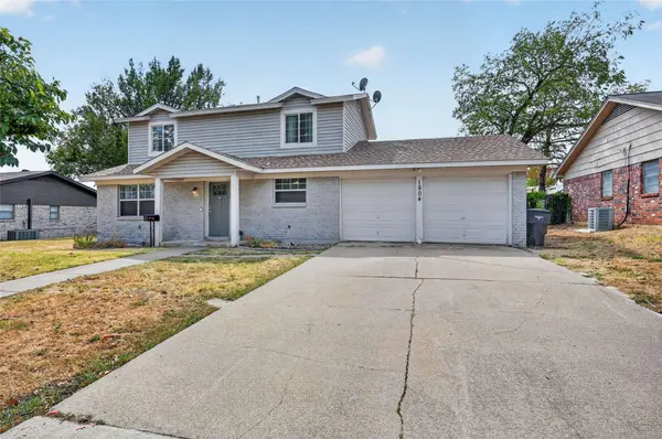 1804 Mims ST, Fort Worth, TX 76112