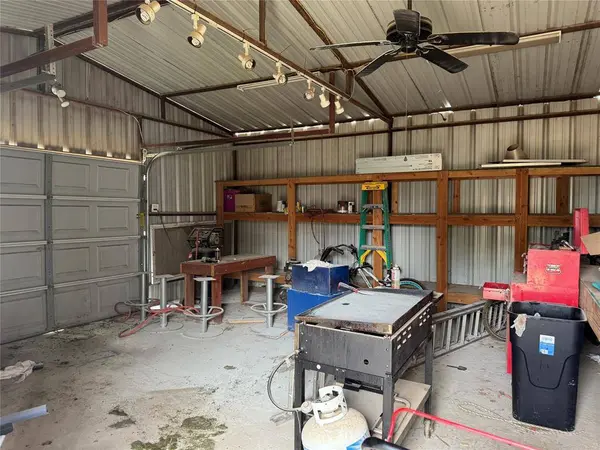 701 NE 3rd Street, Knox City, TX 79529