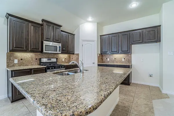 2541 Open Range Drive, Fort Worth, TX 76177