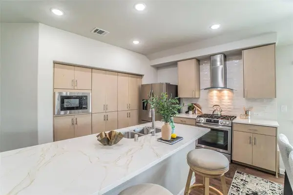 1524 Soapberry Drive, Aubrey, TX 76227