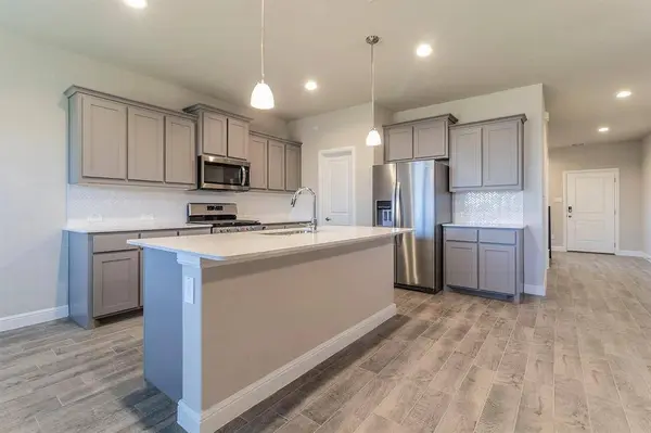15549 Balham Pass, Fort Worth, TX 76052