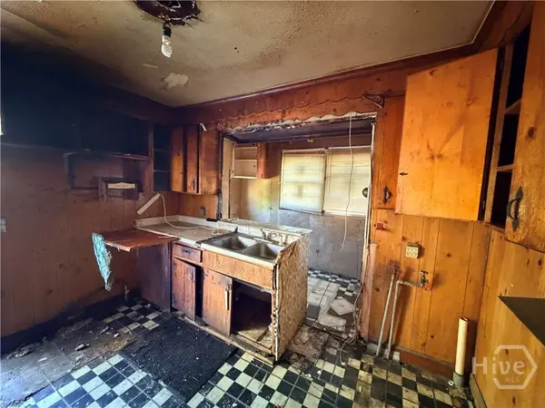 2156 New York AVE, Savannah, GA 31404