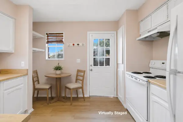 2901 Kathleen Ln, Euless, TX 76039-7820