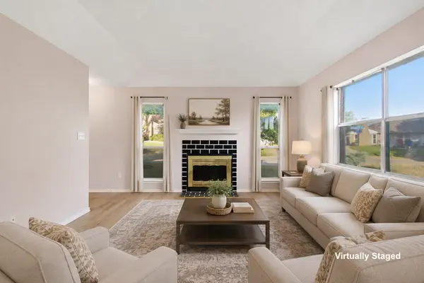 2901 Kathleen Ln, Euless, TX 76039-7820