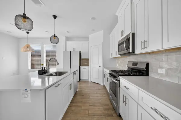 7108 Talon Bluff Dr, Fort Worth, TX 76179-2183