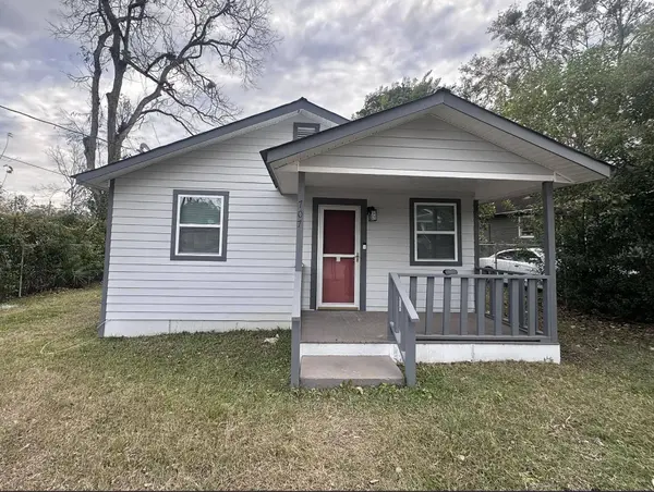 707 Dent Street