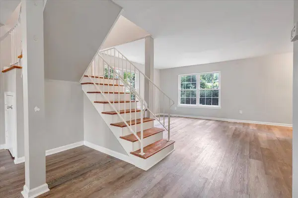 1702 Elbert DR, Roanoke, VA 24018