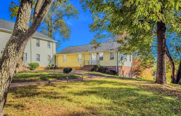 803 King James SW ST, Roanoke, VA 24016