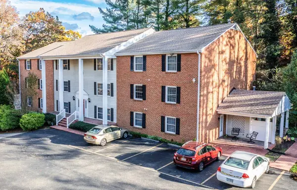 4622 Grandin SW RD, Roanoke, VA 24018