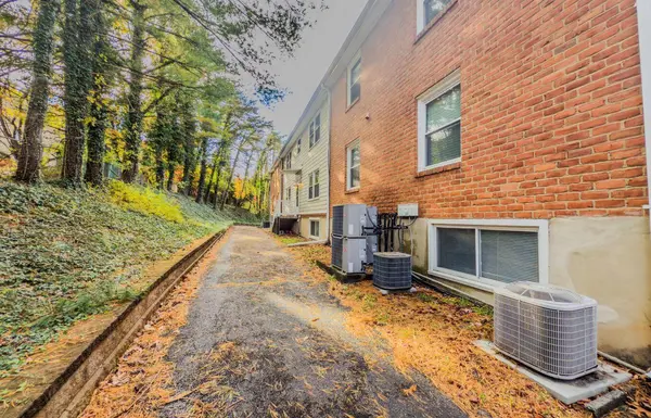 4622 Grandin SW RD, Roanoke, VA 24018