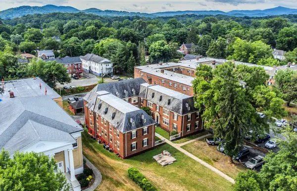 1712 Grandin SW RD, Roanoke, VA 24015