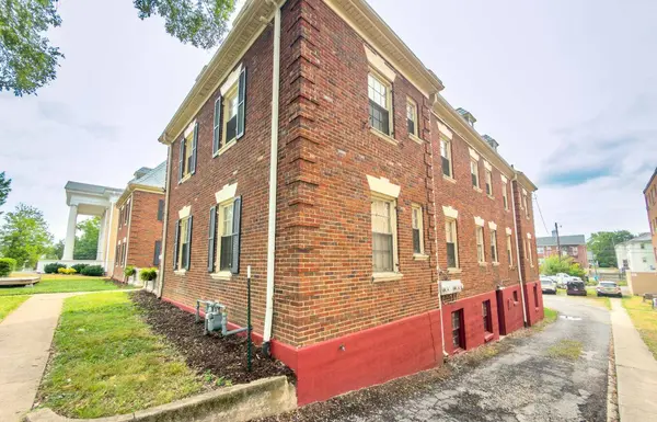 1712 Grandin SW RD, Roanoke, VA 24015